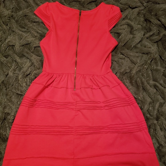 Pink Elle Dress - Picture 2 of 3